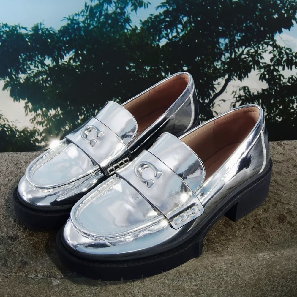 NEW AUTHENTIC COACH METALLIC SILVER LOAFERS SIZE 7
